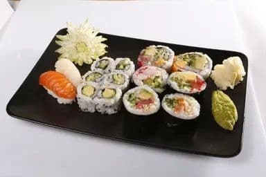 Plat assorti (14 mcx) / Assorted Plate (14 pcs)
