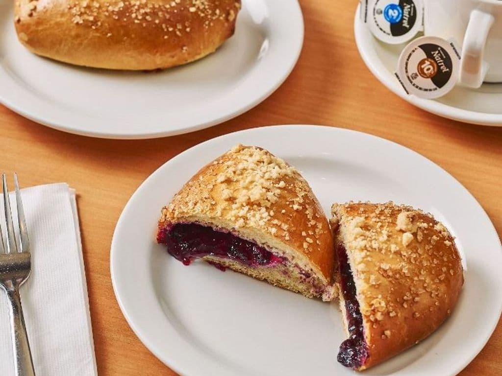 Blueberry Bun