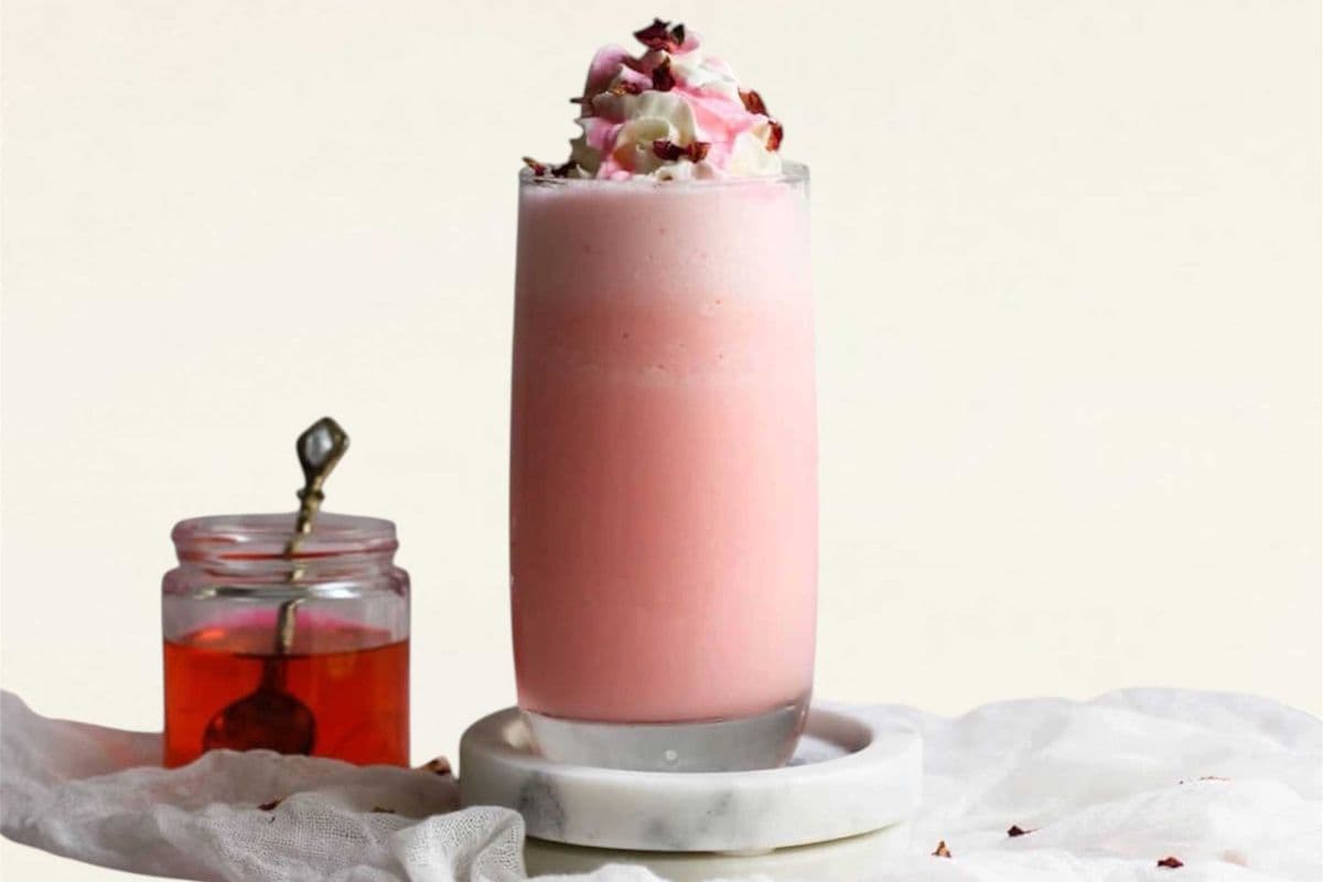 Rose & Nuts Milkshake