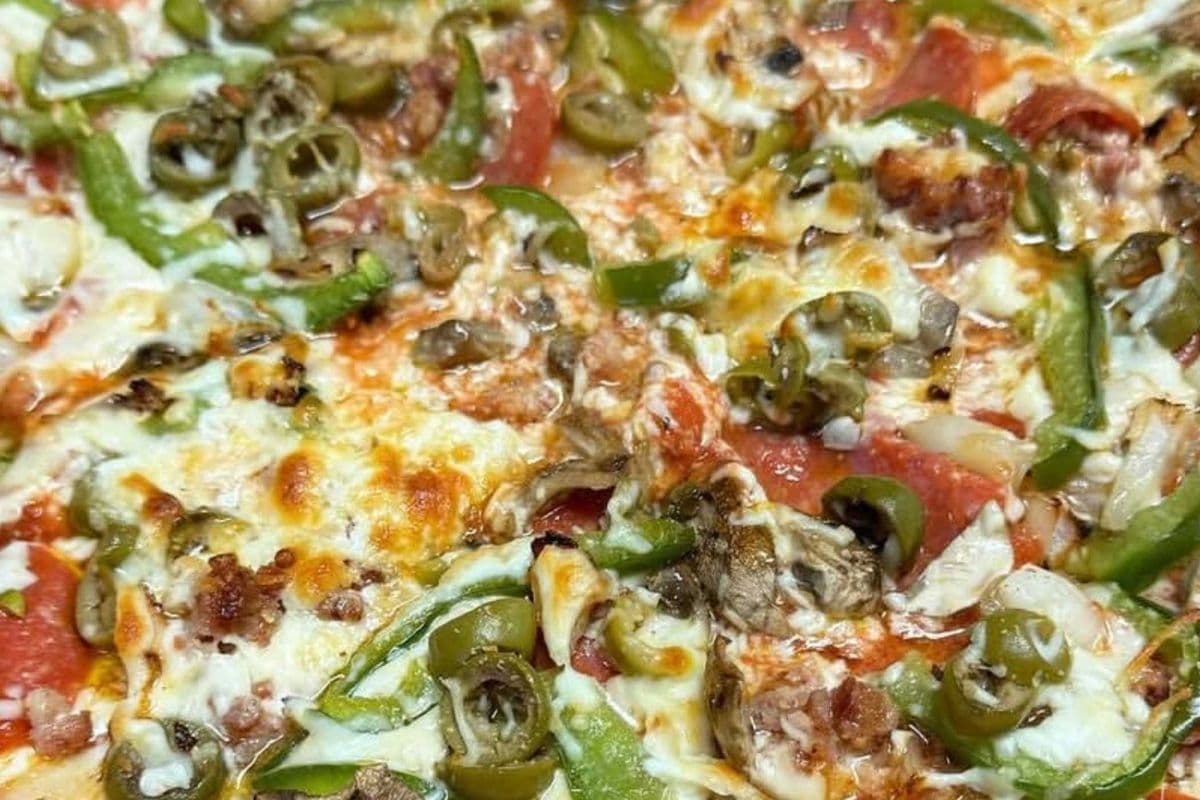 4 Slice Pete’s Works Pizza