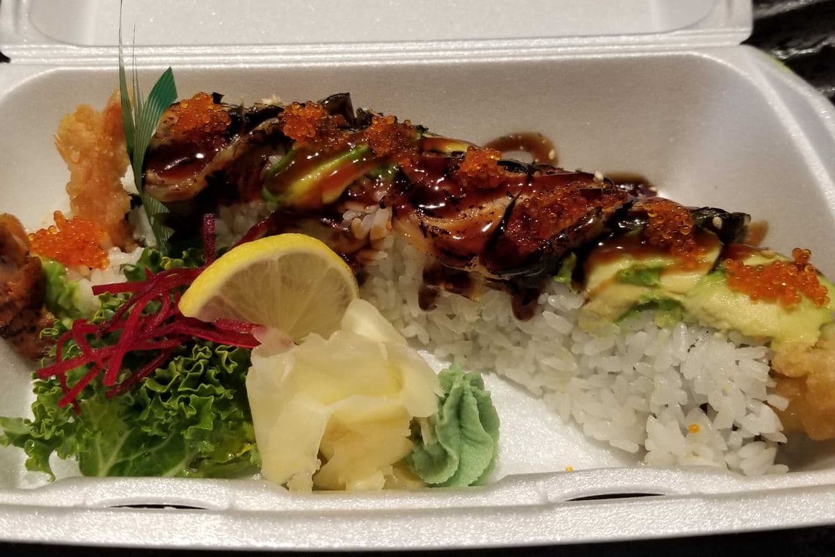 Dragon Roll (8 pcs)