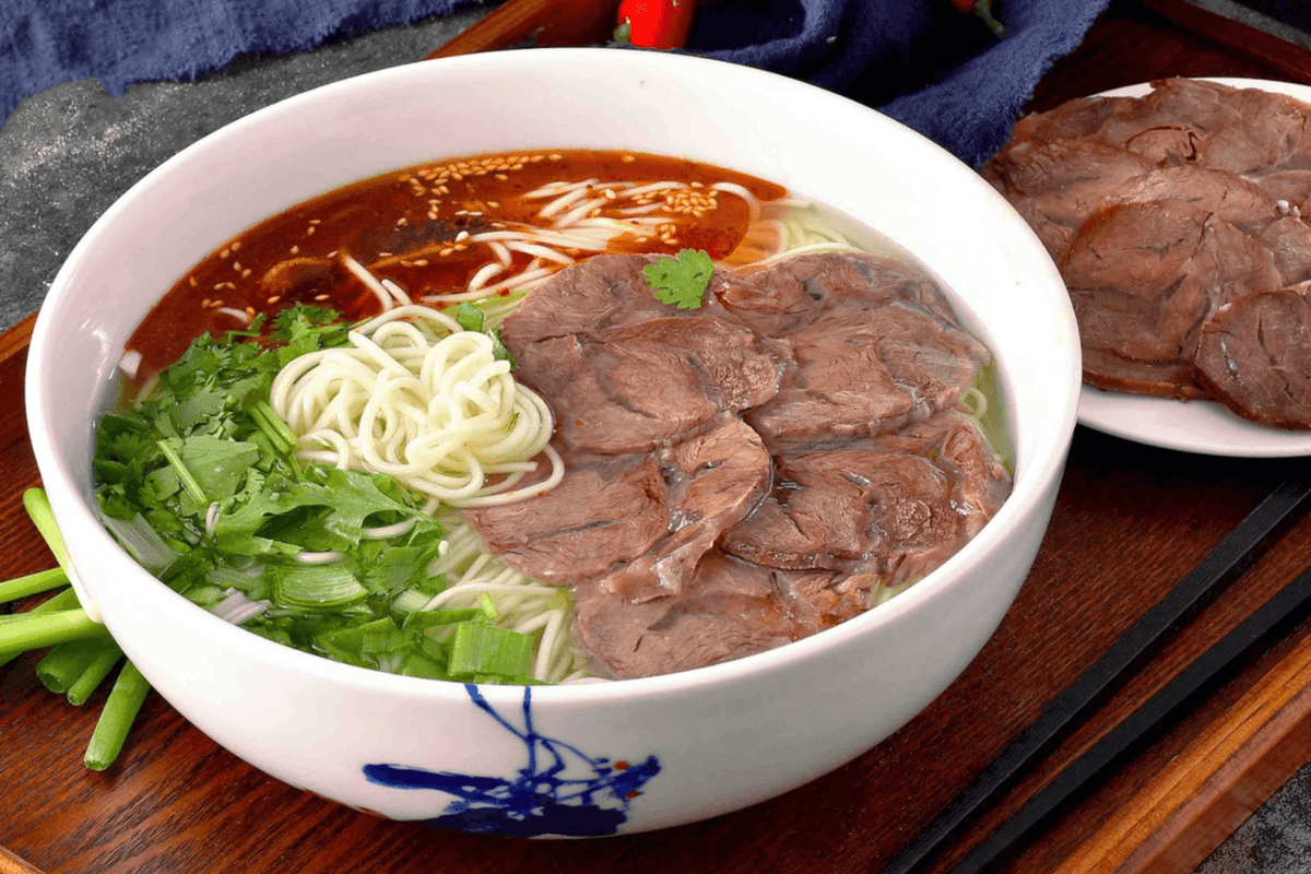 Traditional Lanzhou Hand-Pull Beef Noodle / 兰州牛肉面