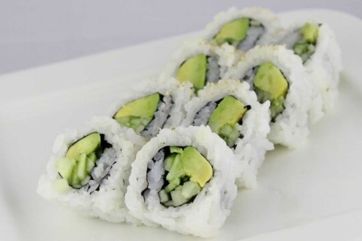 Avocado cucumber roll