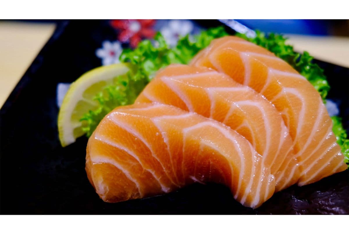 Salmon Sashimi (6pcs)