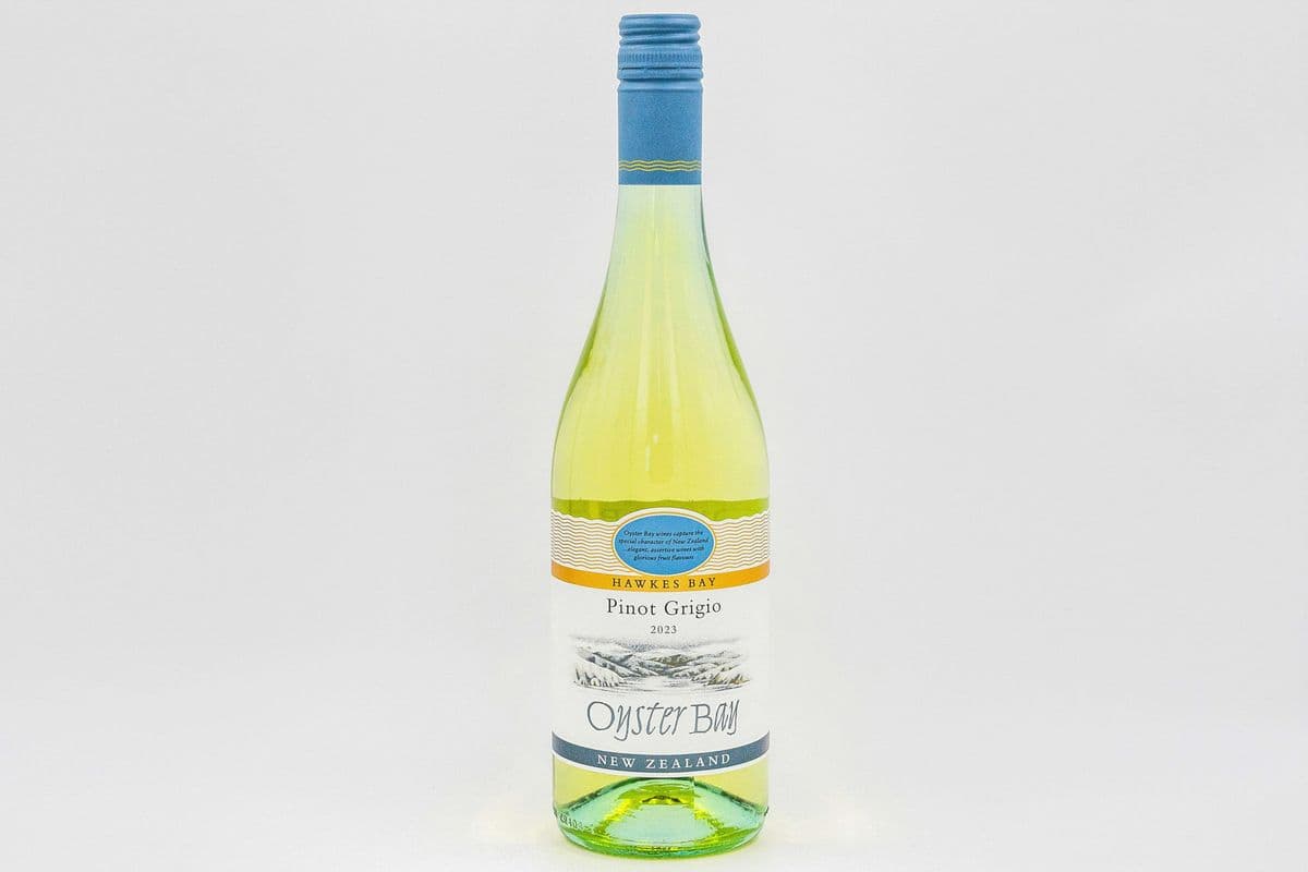 Oyster Bay Wine - Pinot Grigio White Wine - New Zealand (1 x 750 ml)