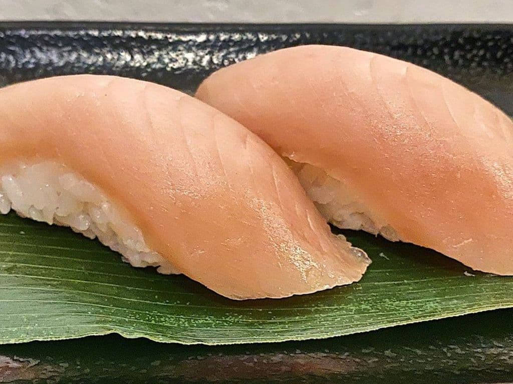 Tuna Sushi (2 Pcs)