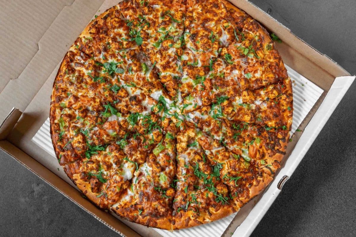Large Butter Chicken Pizza