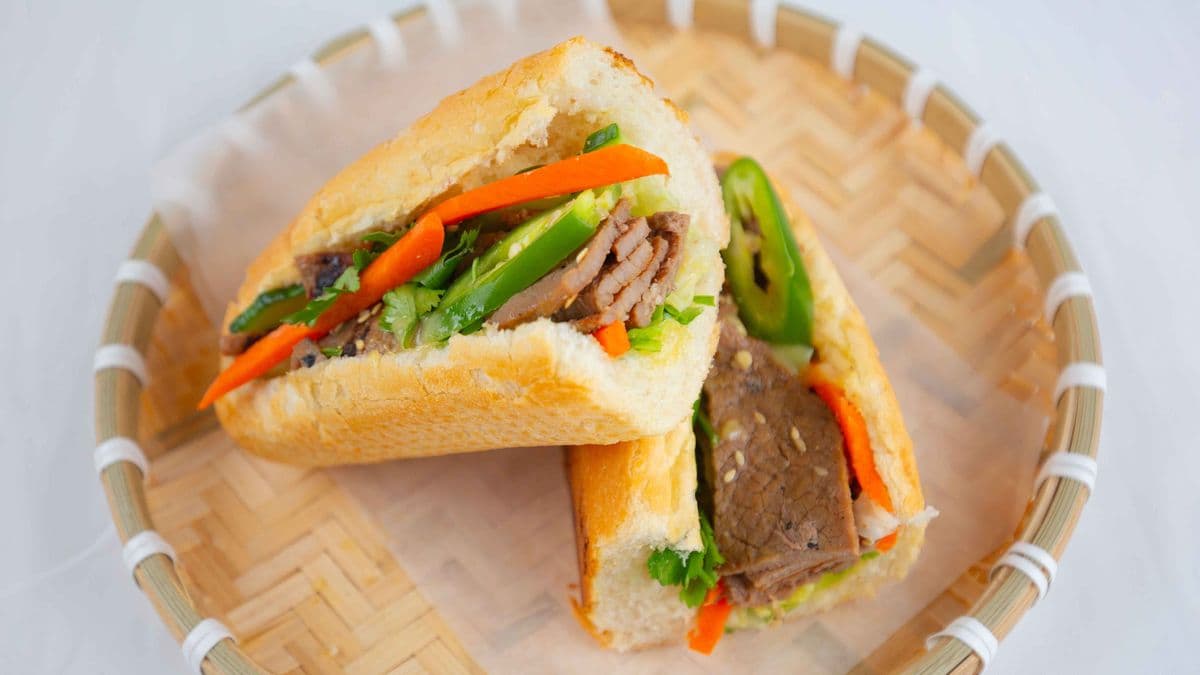 B3. GRILLED BEEF SANDWICH
