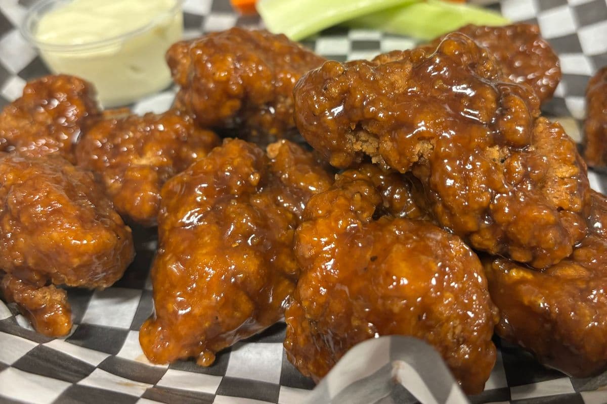 Boneless Wings 10pc (NEW) (10 pcs) (850 Cal)
