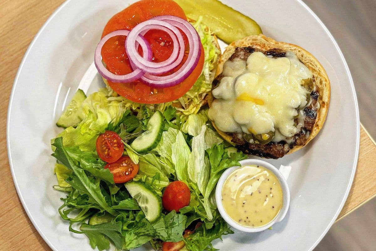 Jalapeno Mozza Burger
