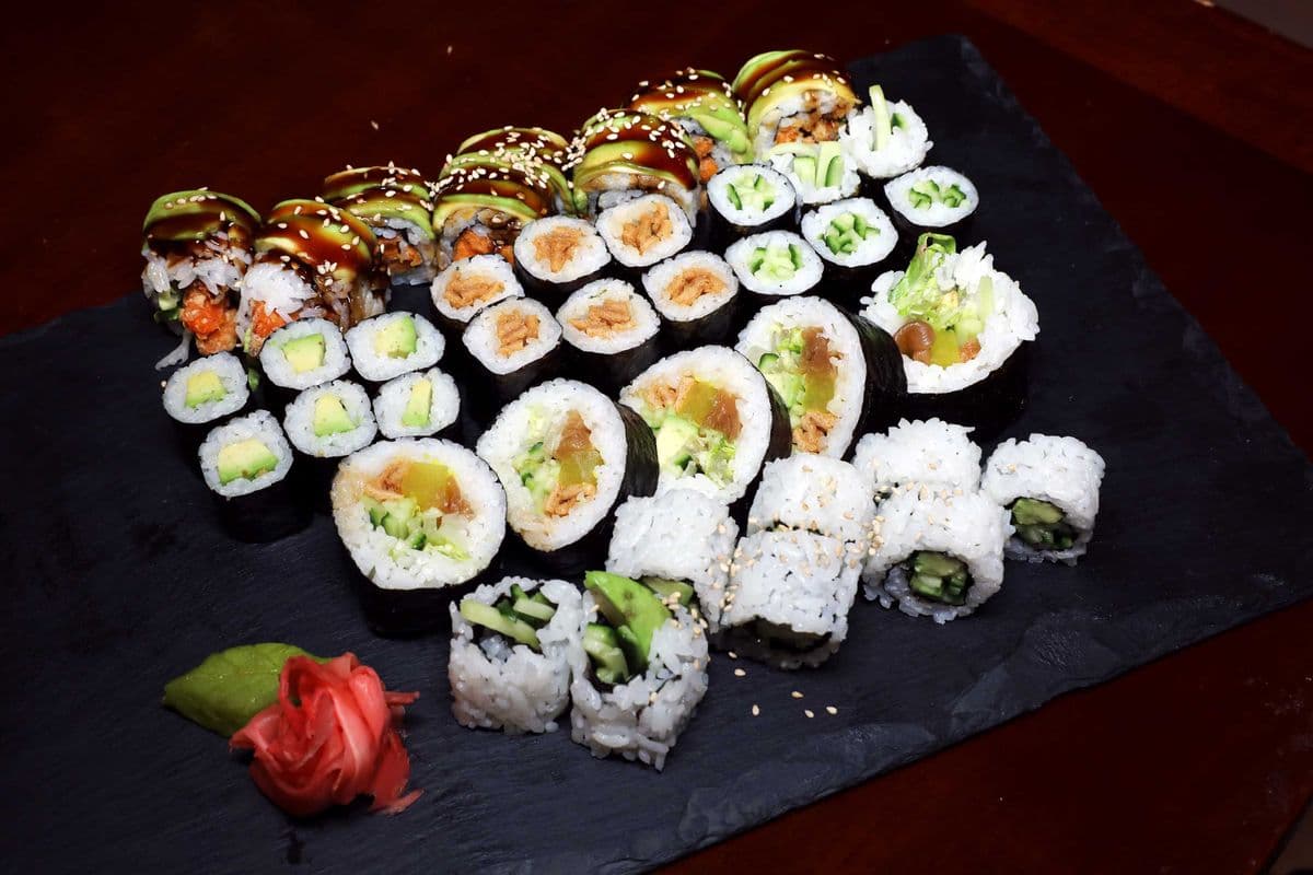 Vege Roll Platter (39 pcs)
