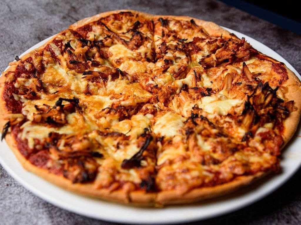 Barbequed Pulled Pork Pizza and Pop