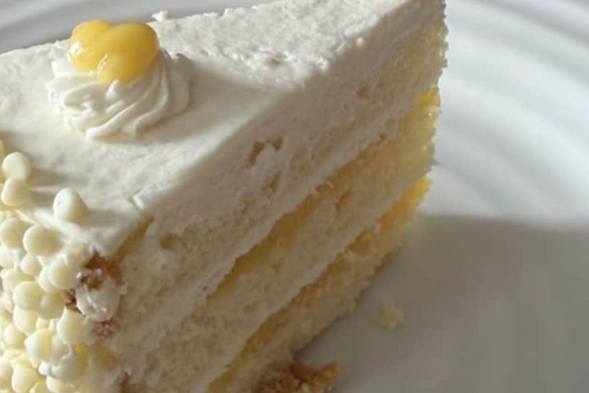 Limoncello Cake Slice