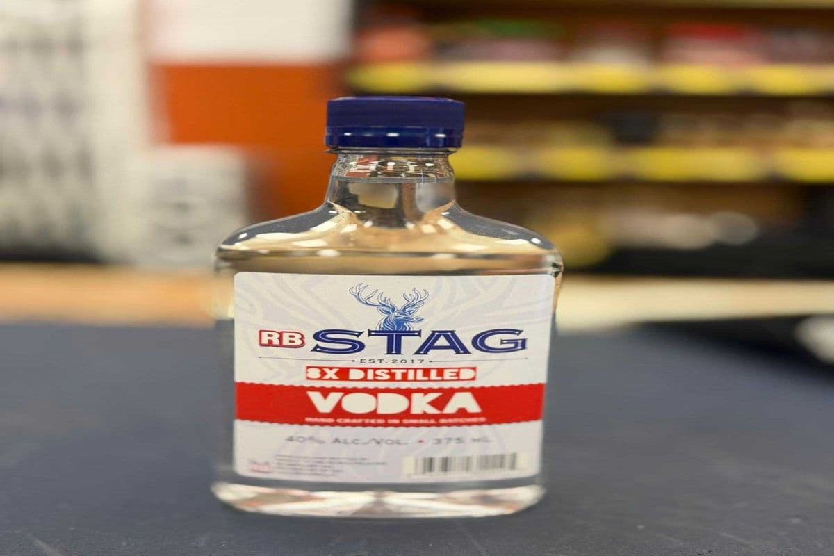 Stag Vodka 375ml (1 x 375ml)