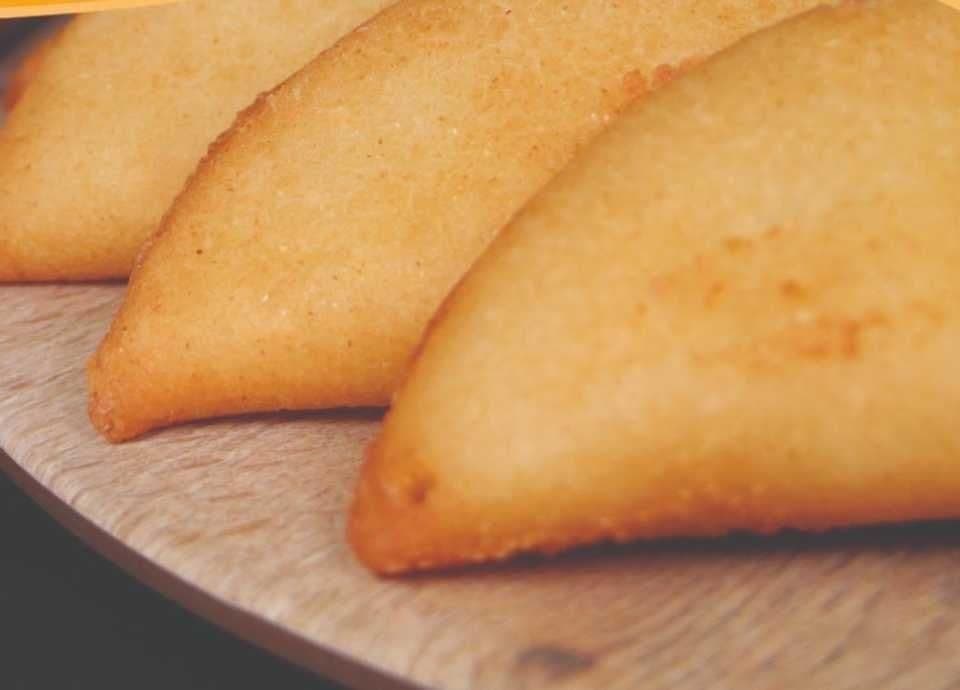 Peas & Potato Empanadas (4 Pcs)