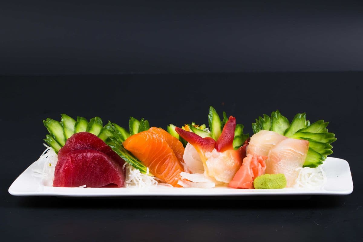 51. Silver Sashimi Combo (12 pcs)