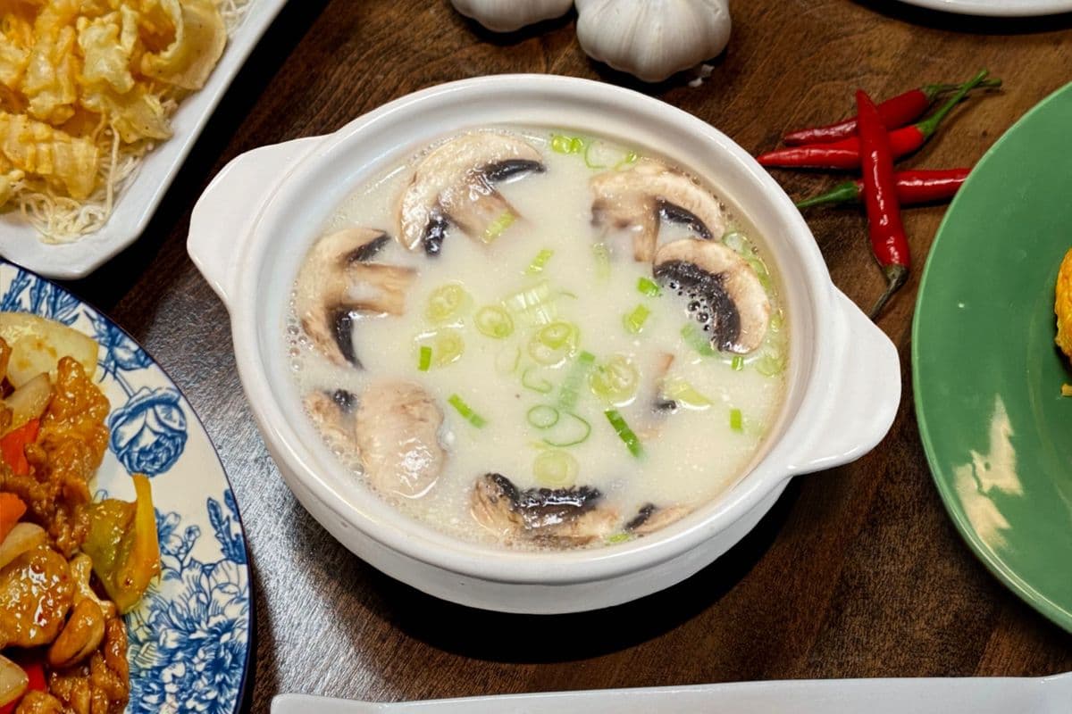 Tom Kha (Coconut Soup)