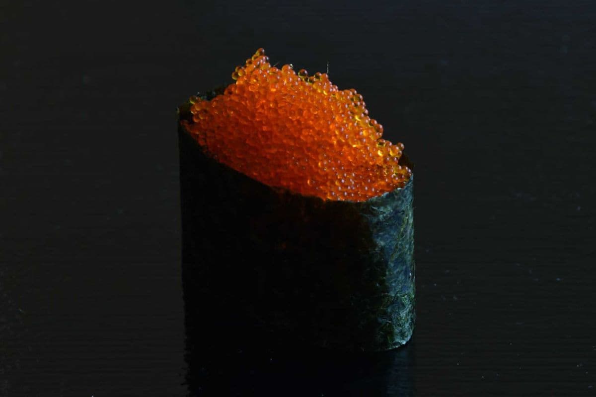 Tobiko Gunkan Sushi