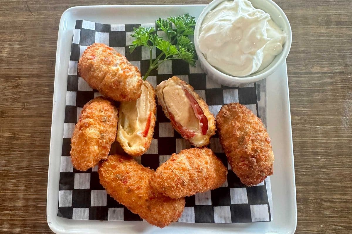 Spicy jalapeno poppers