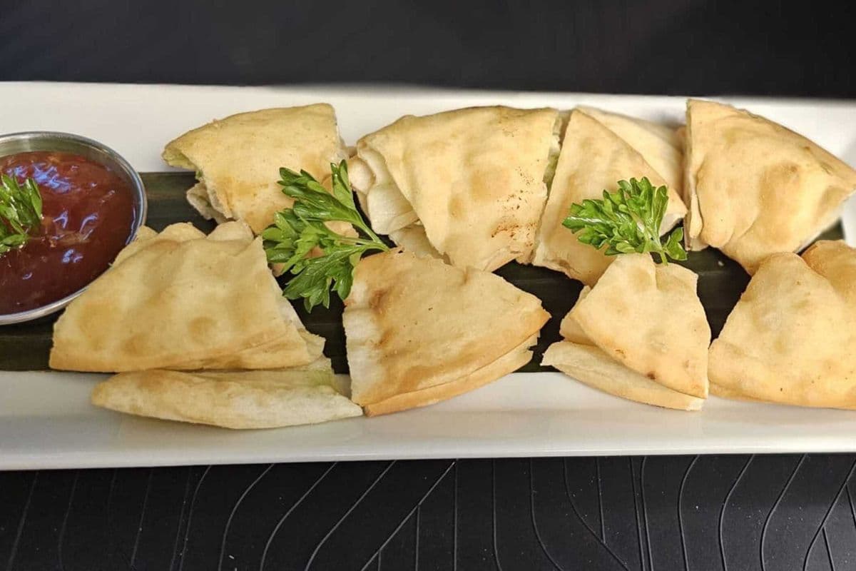 Onion Cake (1 pc)