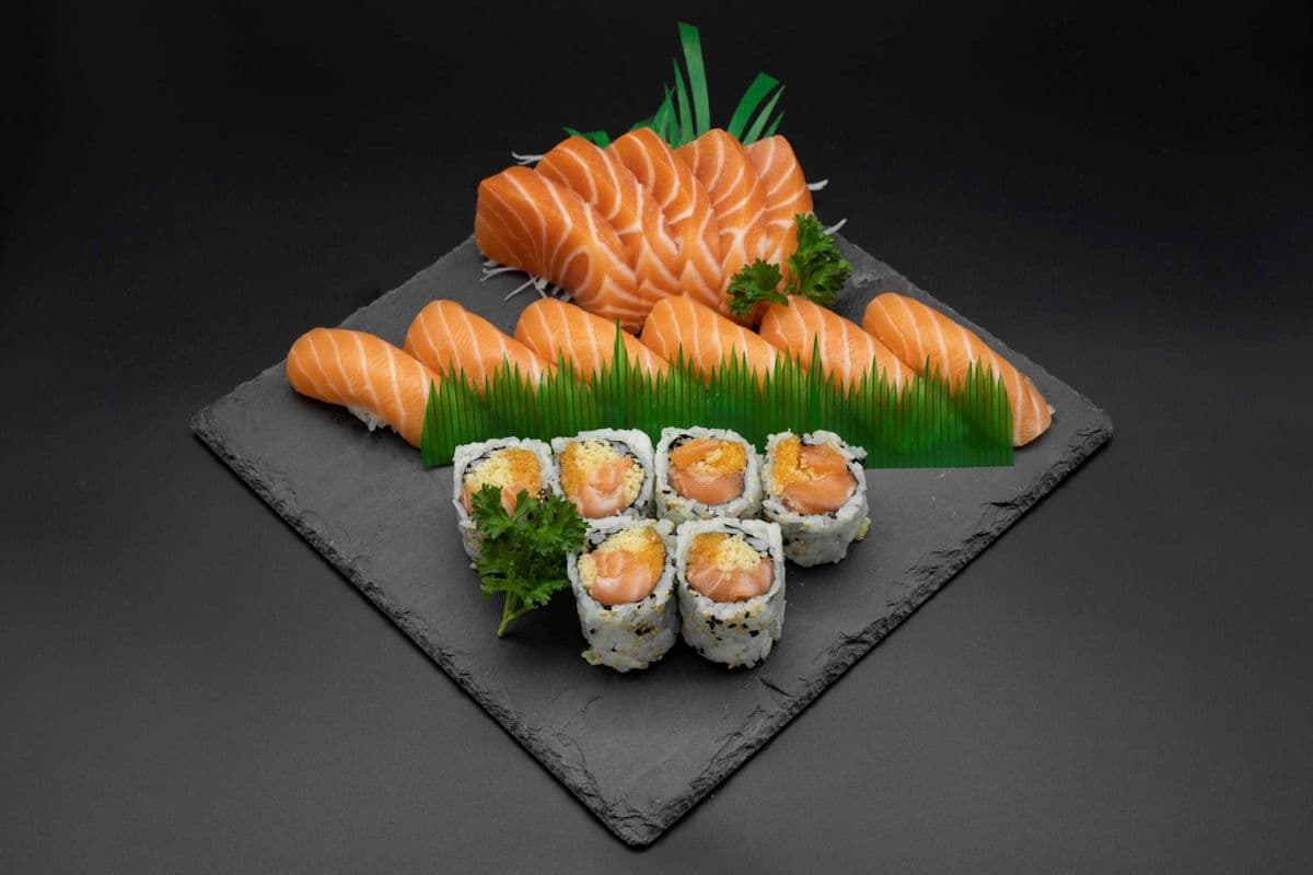 C01. All Salmon (17 pcs)