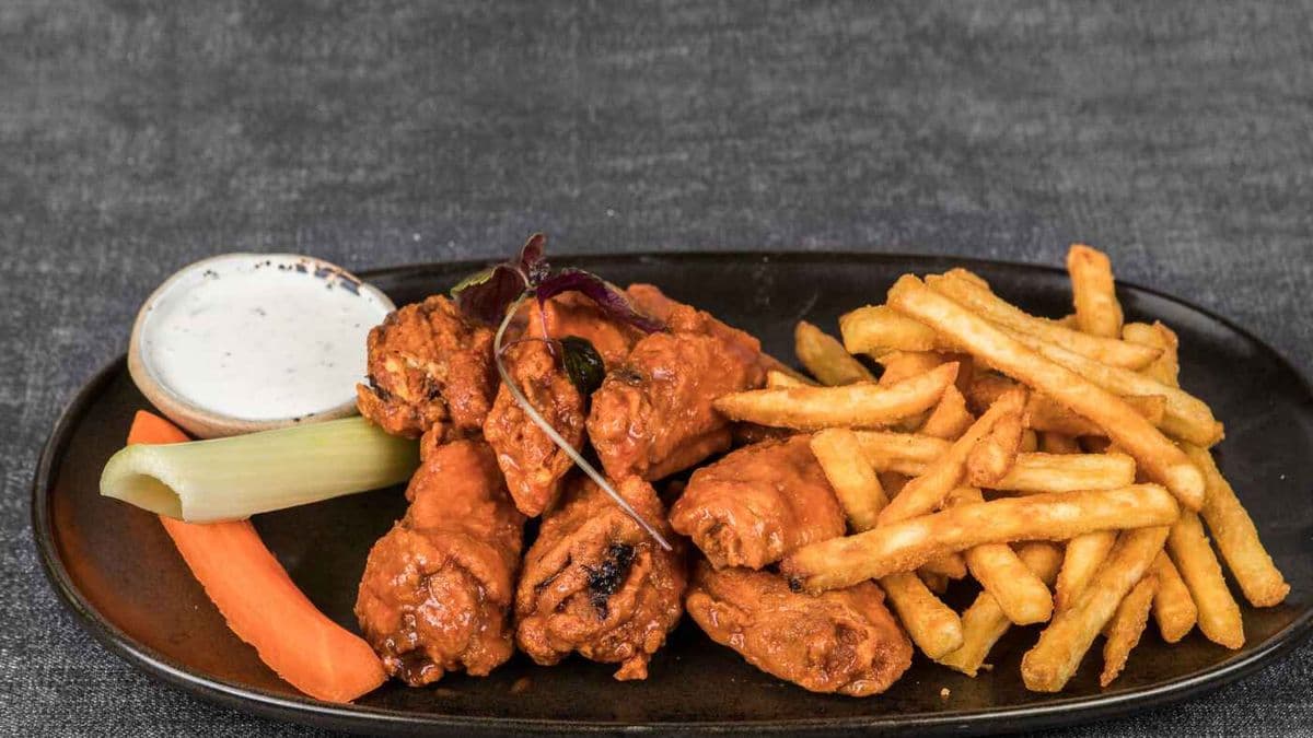 1 lb Wings & Fries