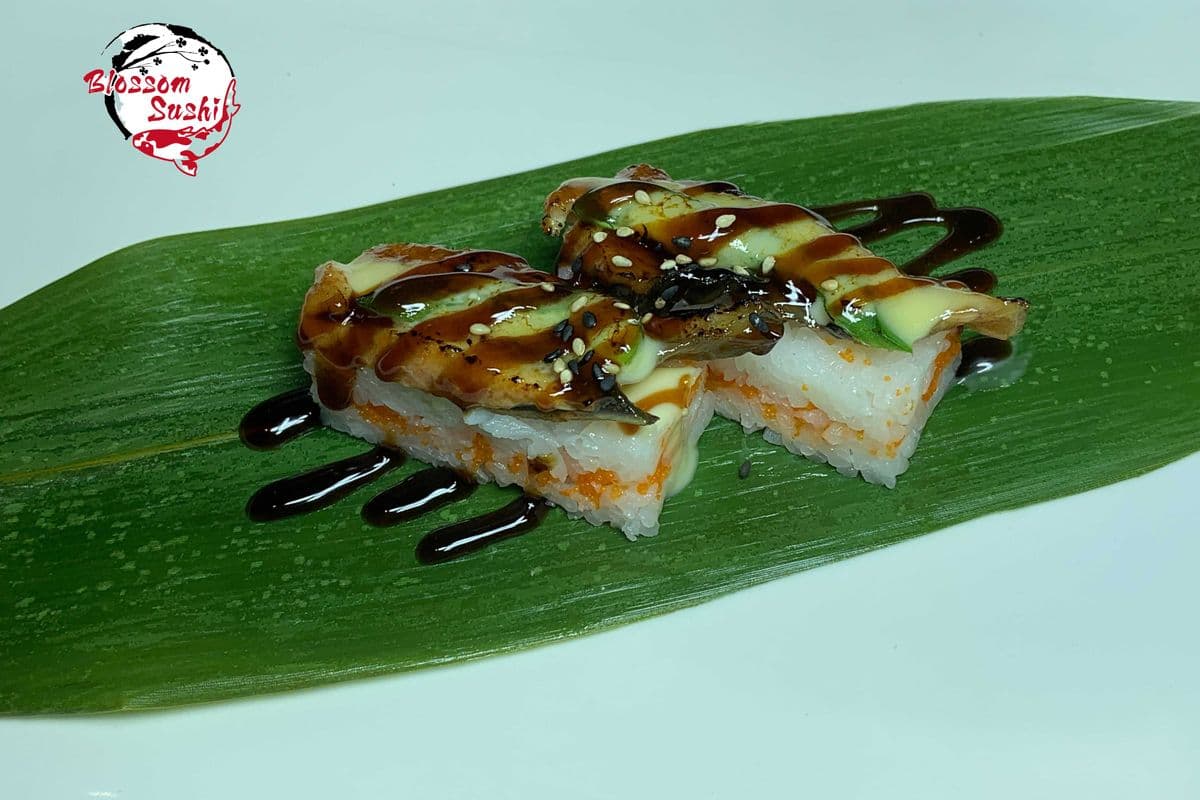 Square Torch Eel Sushi (2 pcs)