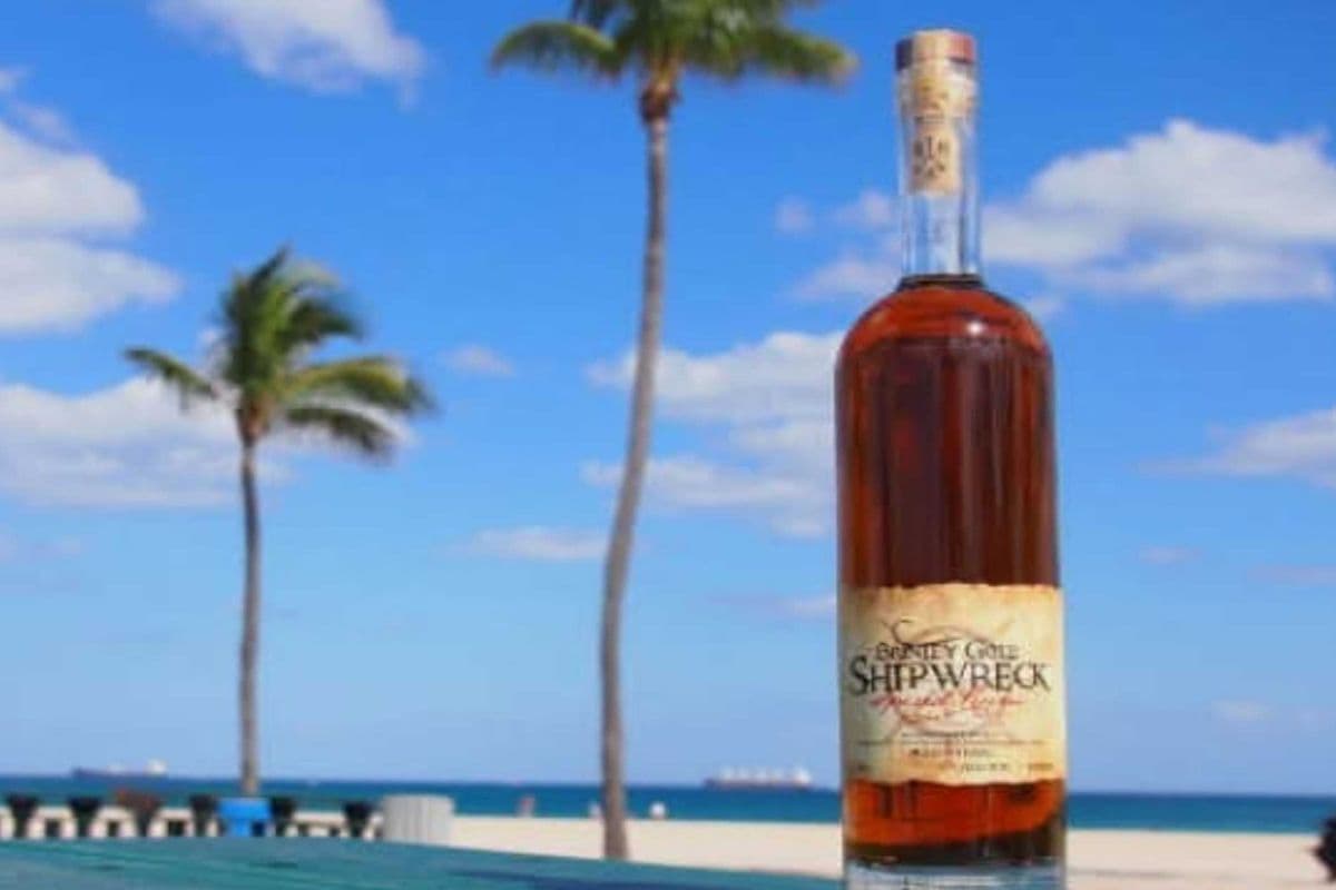 SHIPWRECK SPICED RUM (1 x 750ML)