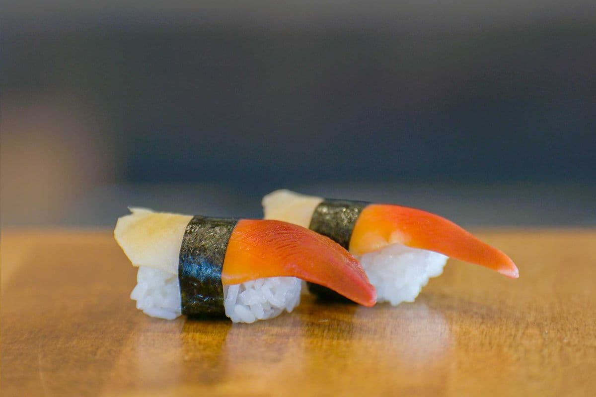Surf Clam (Hokkigai) Nigiri Sushi (1 pc)