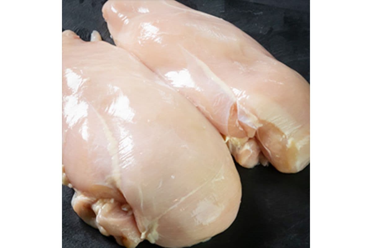 Boneless Chicken Breast (1 lb)