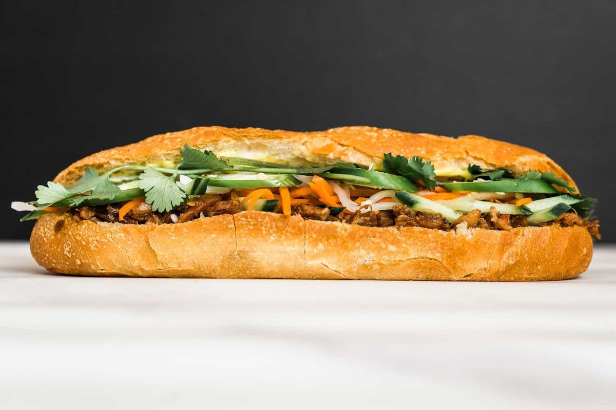 BBQ Pulled Pork Bánh Mì