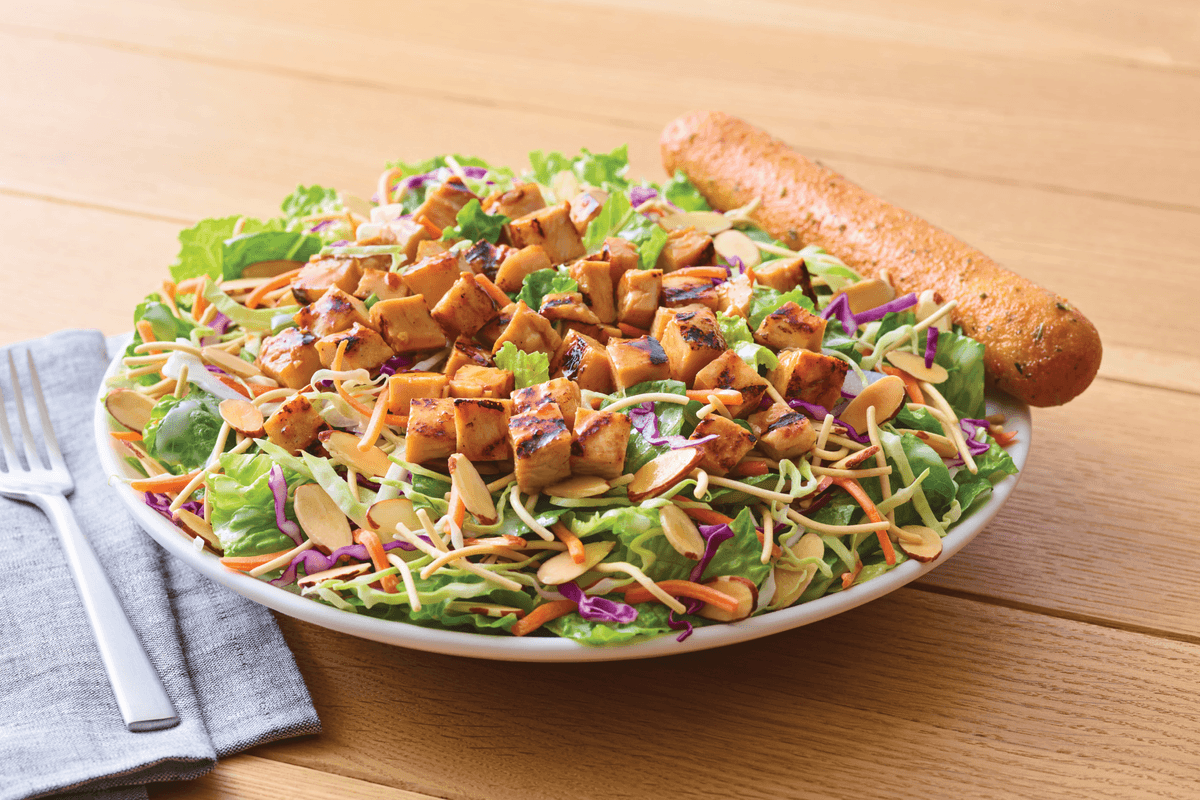 Grilled Oriental Chicken Salad