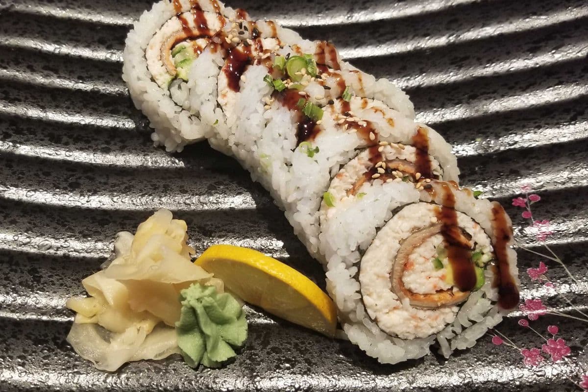 B.C. Roll (6 pcs)