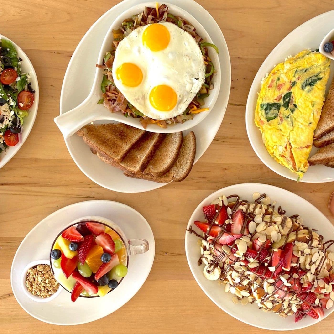 Sunny Morning Breakfast & Lunch