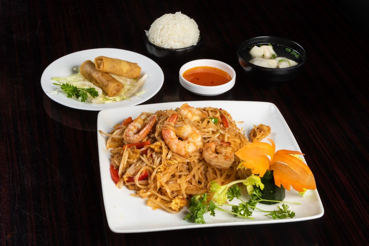 UW9. Pad Thaï aux crevettes et poulet