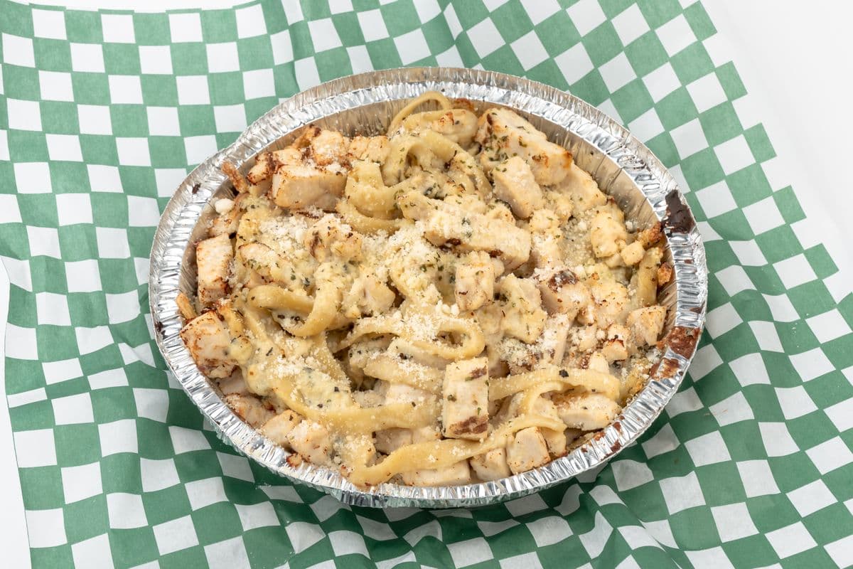 Chicken Alfredo with Garlic Bread