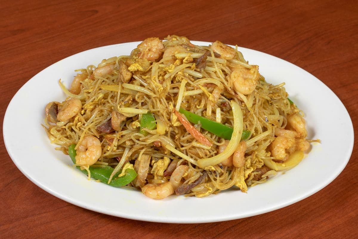 Singapore-Style Fried Vermicelli 星米